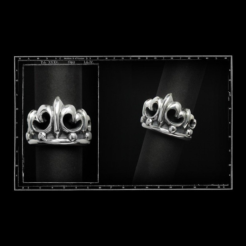 Tudor crown ring