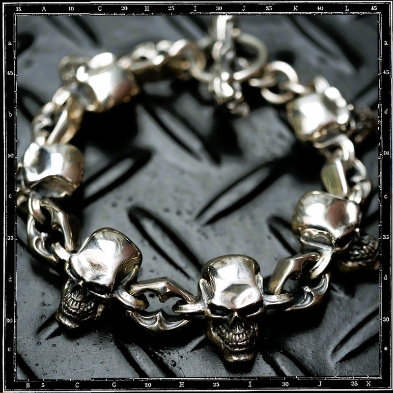 Skull link bracelet Skull link bracelet