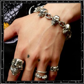 Skull link bracelet Skull link bracelet