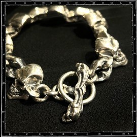 Skull link bracelet Skull link bracelet