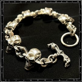 Skull link bracelet Skull link bracelet