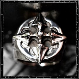 Heavy signet Tudor cross ring Heavy signet Tudor cross ring