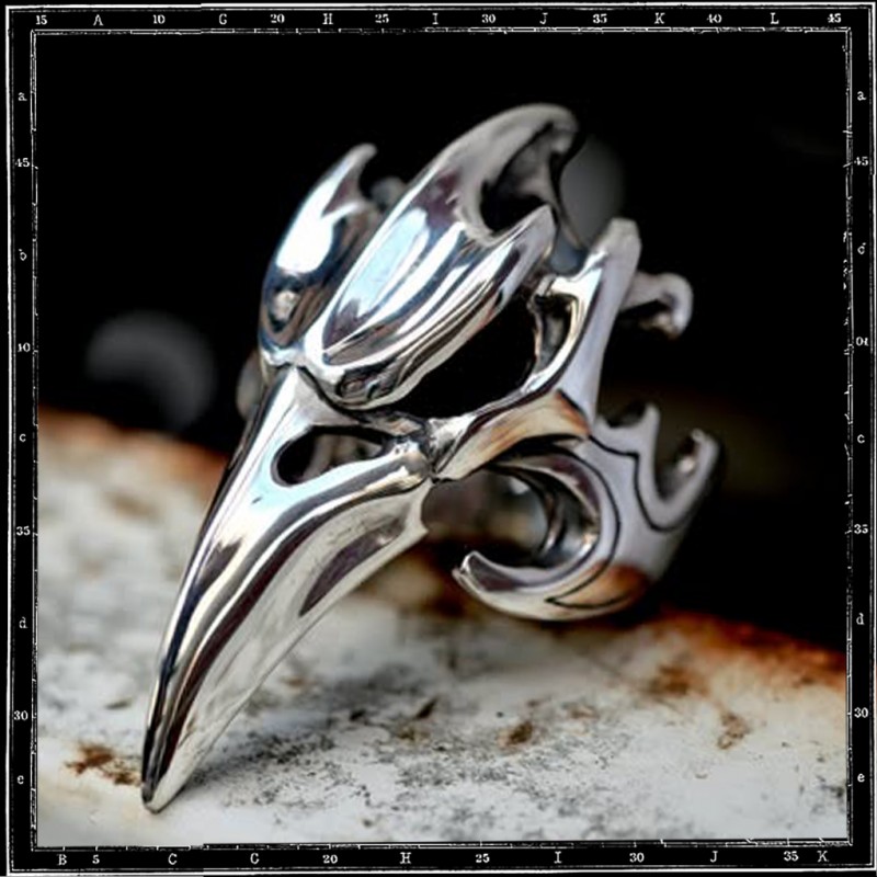 Evil bird skull ring