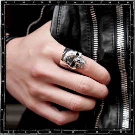 Exile Skull ring