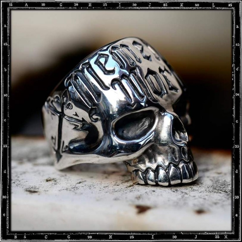 Memento Mori Skull Ring