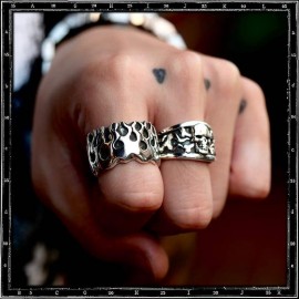 FLAMES BAND RING