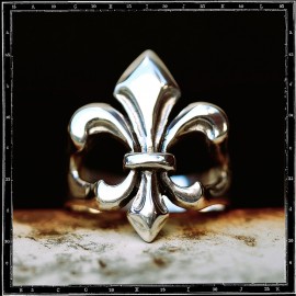 Fleur de lys ring (flat top)