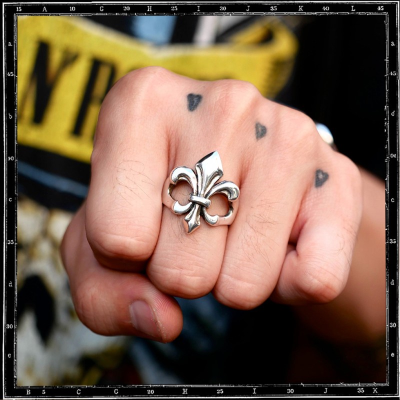 Fleur de lys ring (flat top)