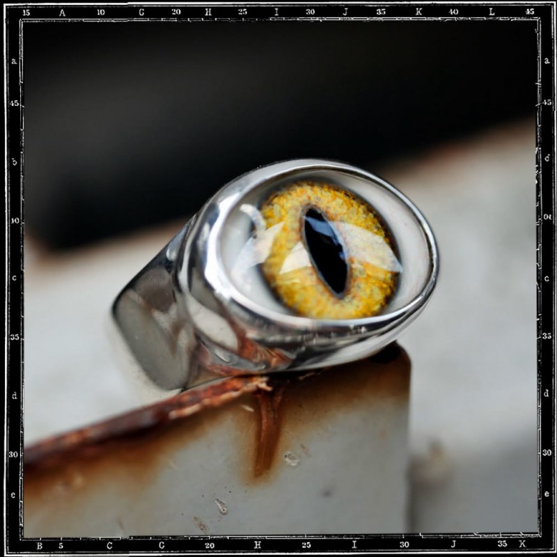 Plain eye ring
