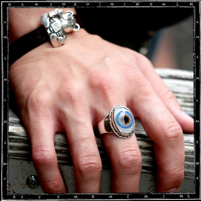 Plain Eye Ring (vertical)