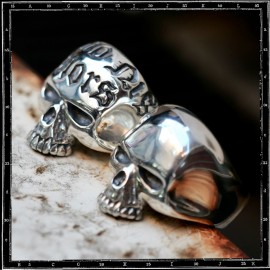 Nemo Nisi Mors Skull ring