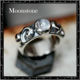 Two scrolls ring Two scrolls ring