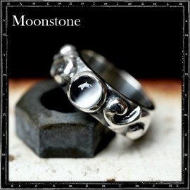 Two scrolls ring Two scrolls ring