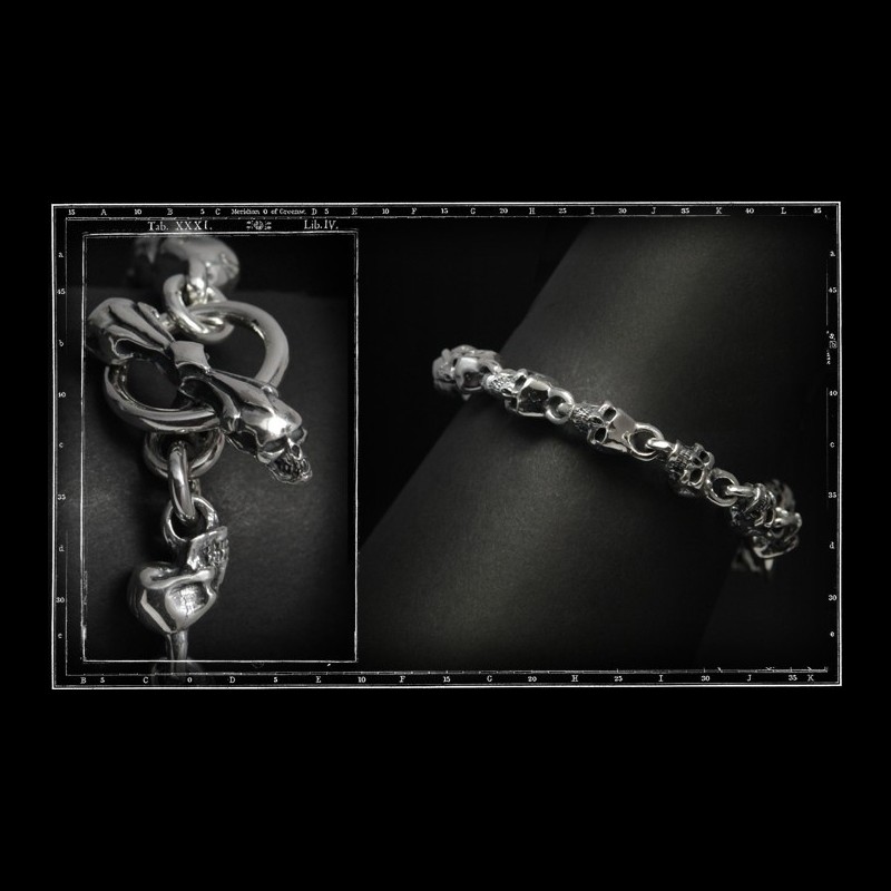 Medium skulls link bracelet